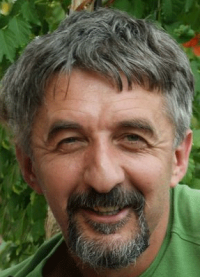 István
